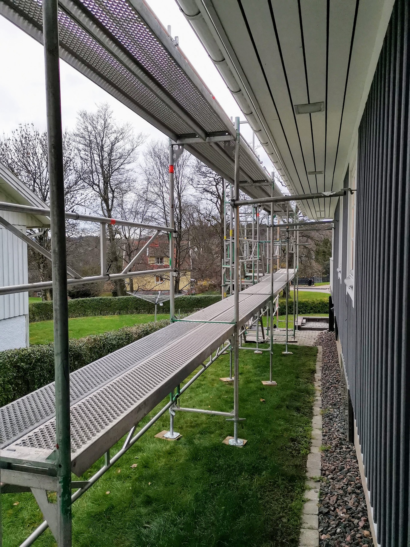 ställningarna vi använder vid solcellsinstallation